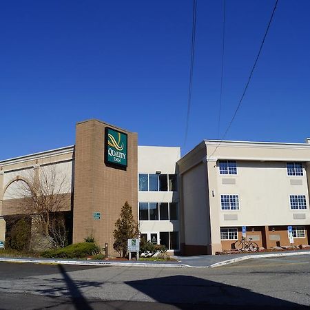 Quality Inn & Conference Center Maple Shade מראה חיצוני תמונה