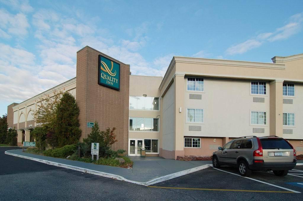 Quality Inn & Conference Center Maple Shade מראה חיצוני תמונה